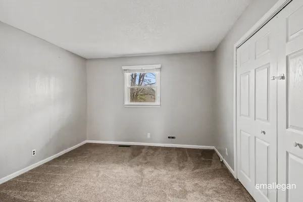 $279,900 | 1120 South Loomis Road, Mount Pleasant, MI 48858