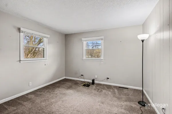 $279,900 | 1120 South Loomis Road, Mount Pleasant, MI 48858