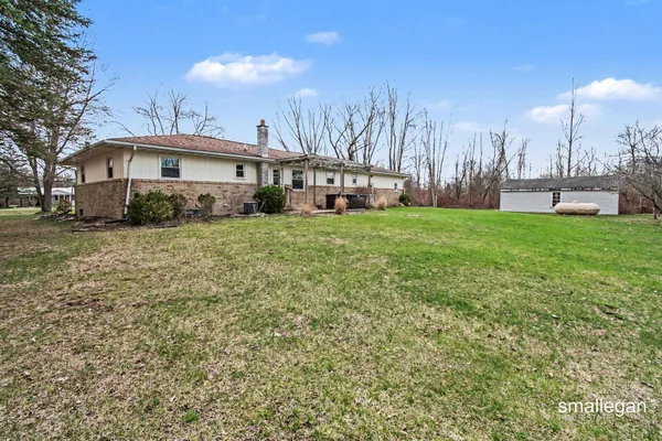 $279,900 | 1120 South Loomis Road, Mount Pleasant, MI 48858