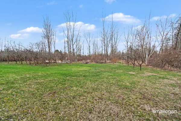 $279,900 | 1120 South Loomis Road, Mount Pleasant, MI 48858