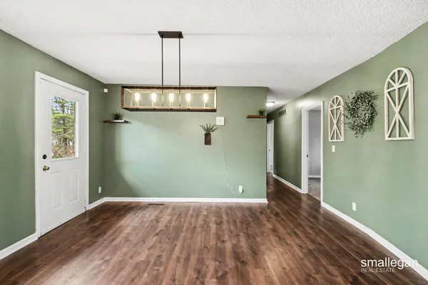 $279,900 | 1120 South Loomis Road, Mount Pleasant, MI 48858