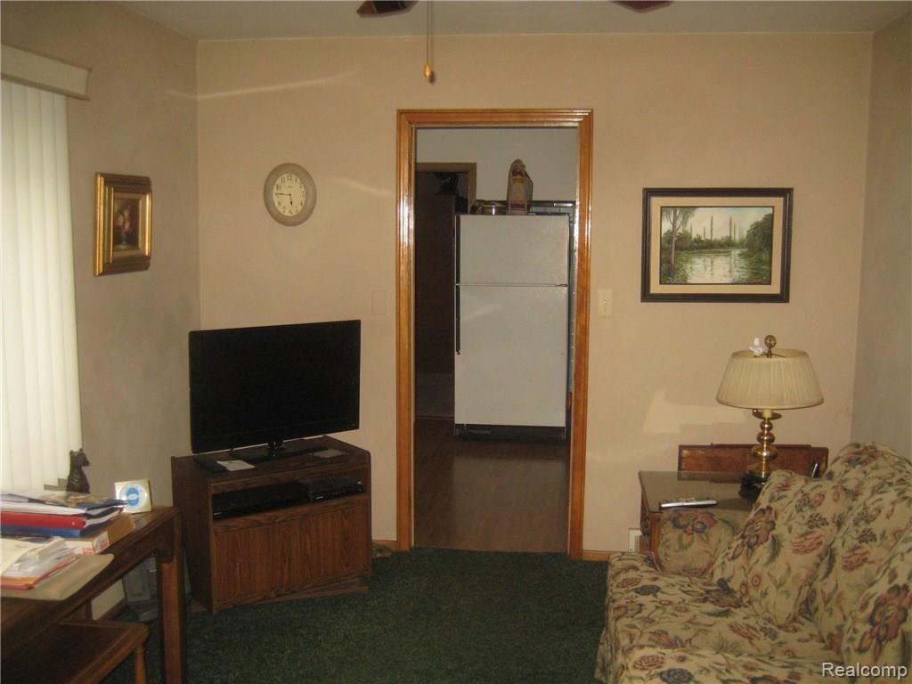 749 Harcourt Road Grosse Pointe Park, MI 48230 - Photo 21 of 80