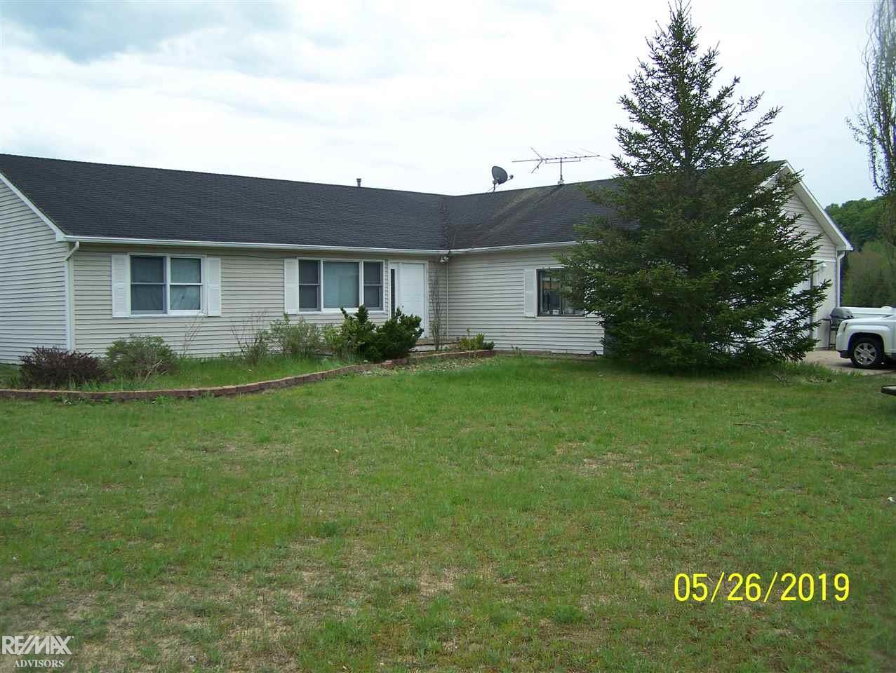 1960 Hetrick Road Boyne Falls, MI 49713 - Photo 1 of 29 31381568.JPG