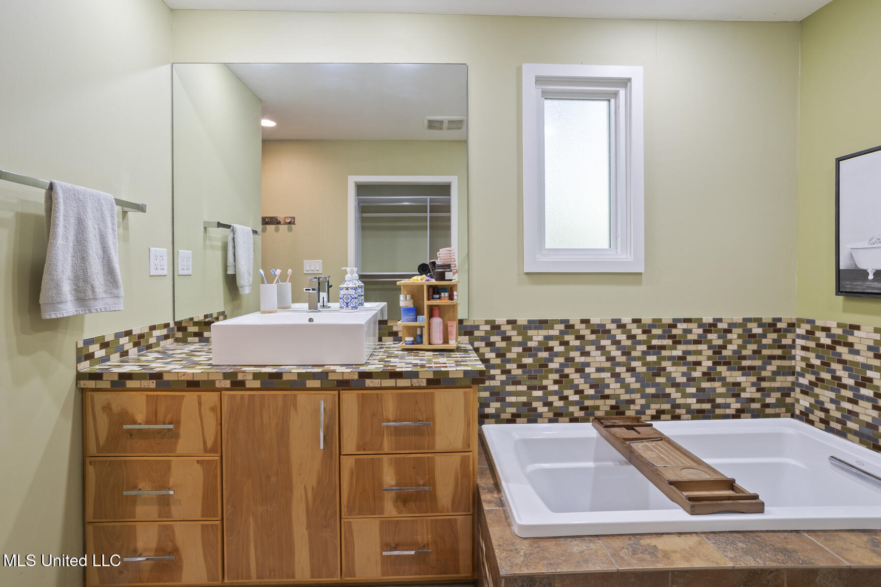 1980 Aztec Drive Jackson, MS 39211 - Photo 27 of 42 1980 Aztec Dr-31