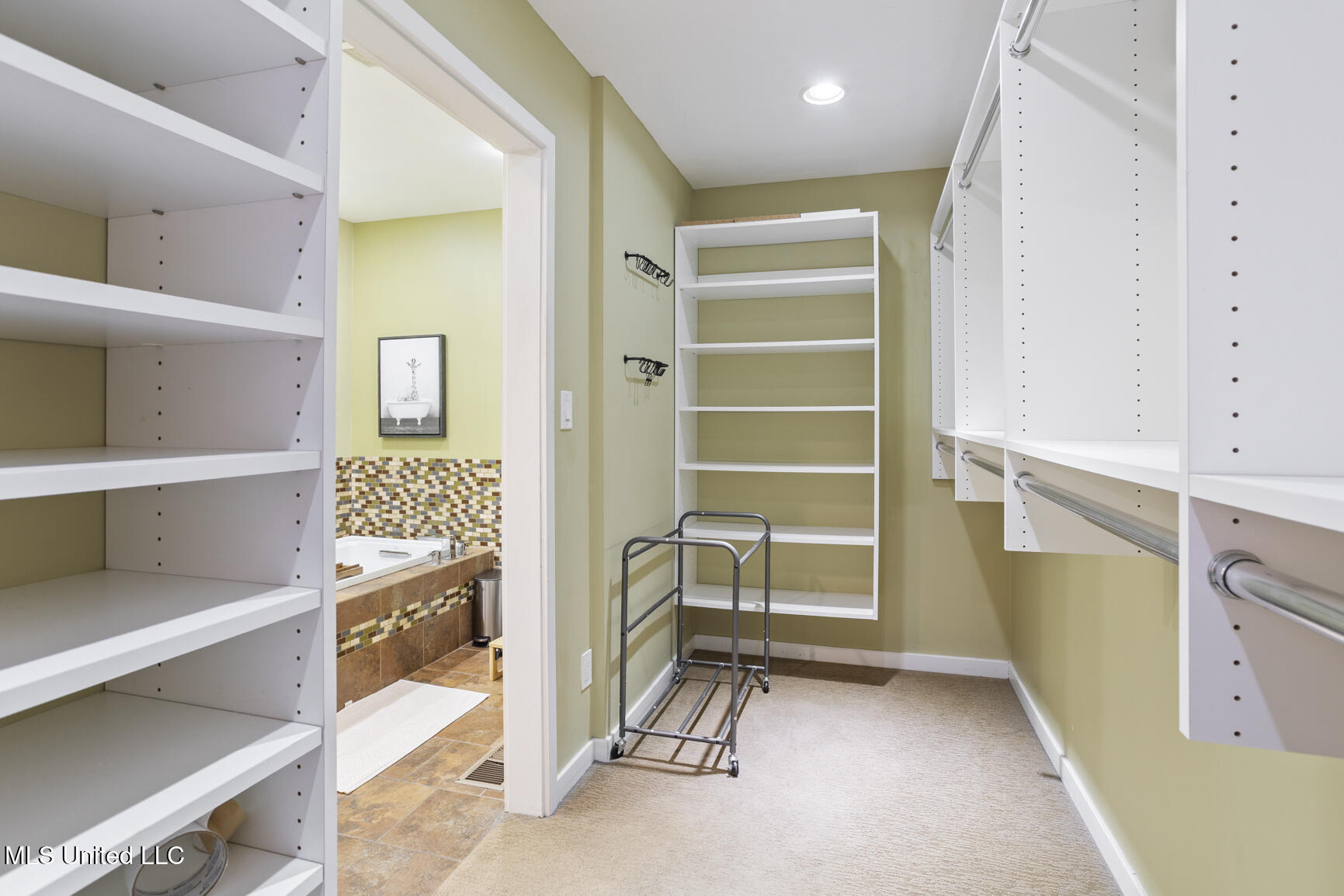 1980 Aztec Drive Jackson, MS 39211 - Photo 30 of 42 1980 Aztec Dr-32