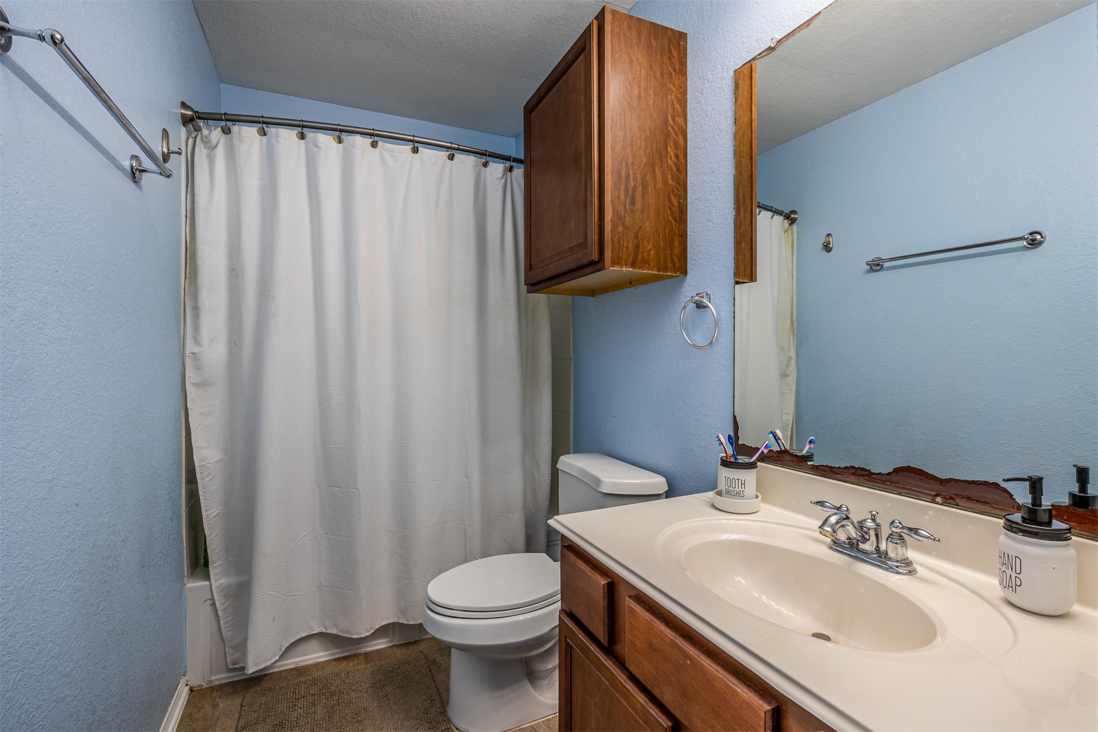 5422 Rio Drive Baytown, TX 77521 - Photo 21 of 37 Upstairs Bathroom