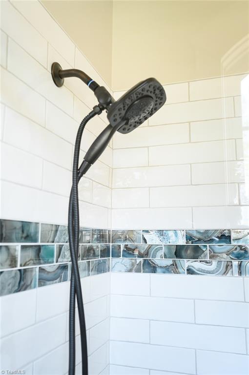 1351 Granthaven Court High Point, NC 27265 - Photo 17 of 38