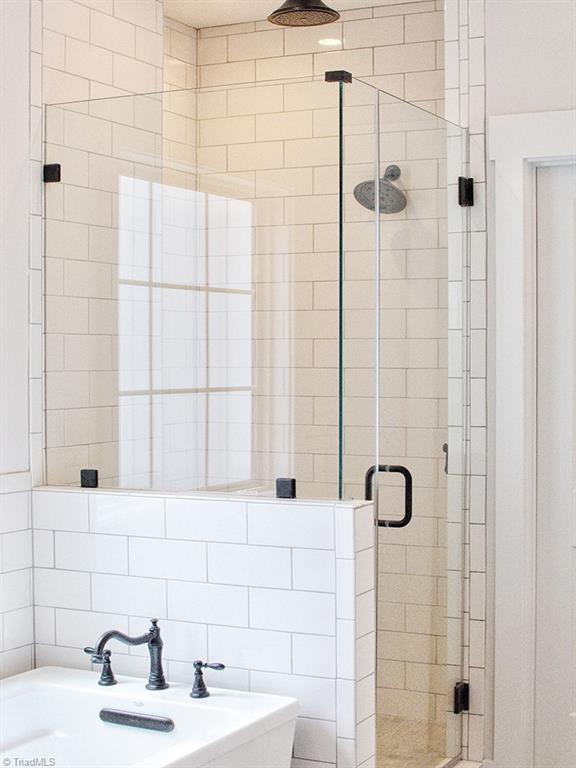 1351 Granthaven Court High Point, NC 27265 - Photo 18 of 38