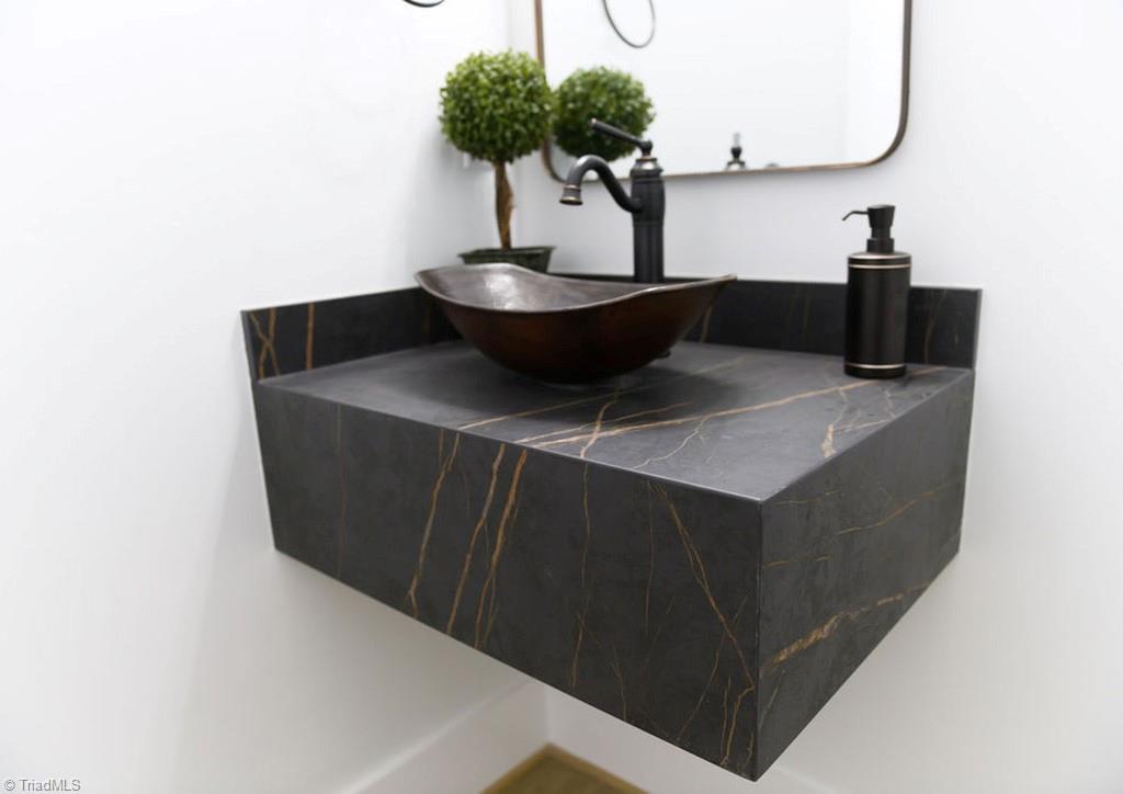 1351 Granthaven Court High Point, NC 27265 - Photo 23 of 38