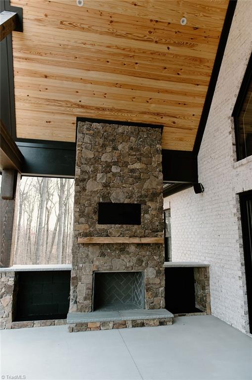 1351 Granthaven Court High Point, NC 27265 - Photo 9 of 38