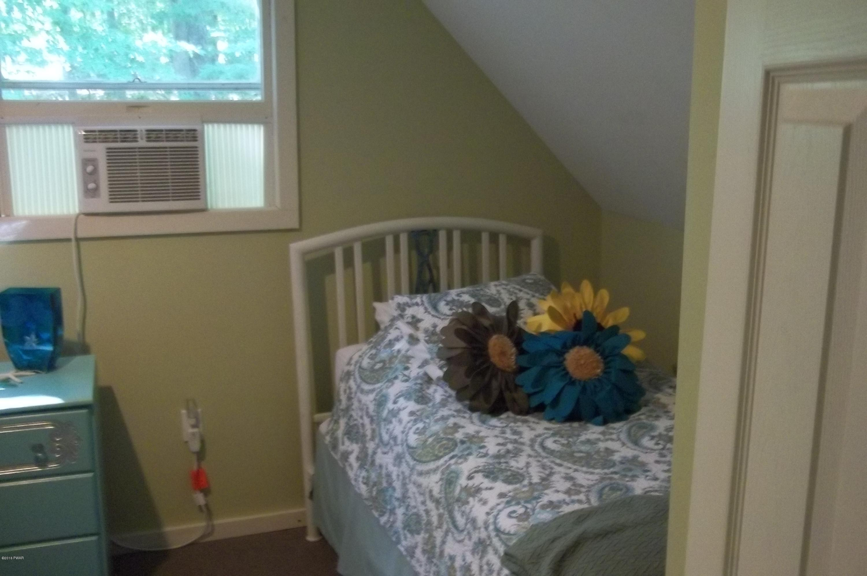61 Deerfoot Road Lake Ariel, PA 18436 - Photo 11 of 20 Bedroom