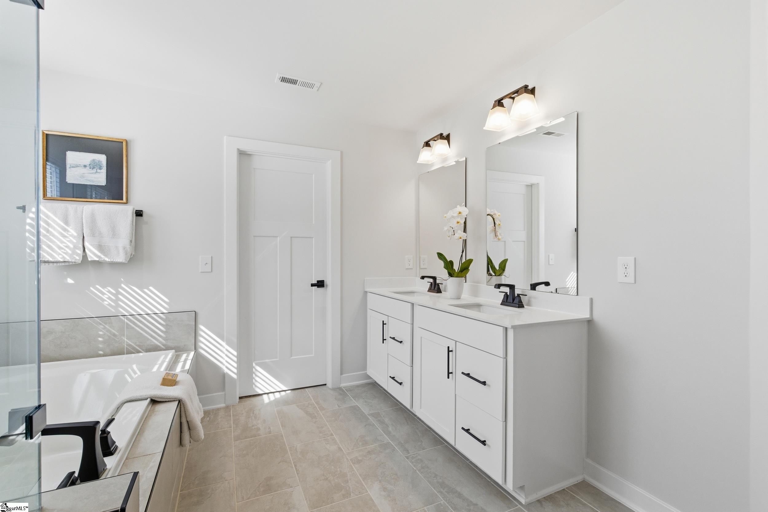 101 Comanche Trail Greenville, SC 29607 - Photo 17 of 46