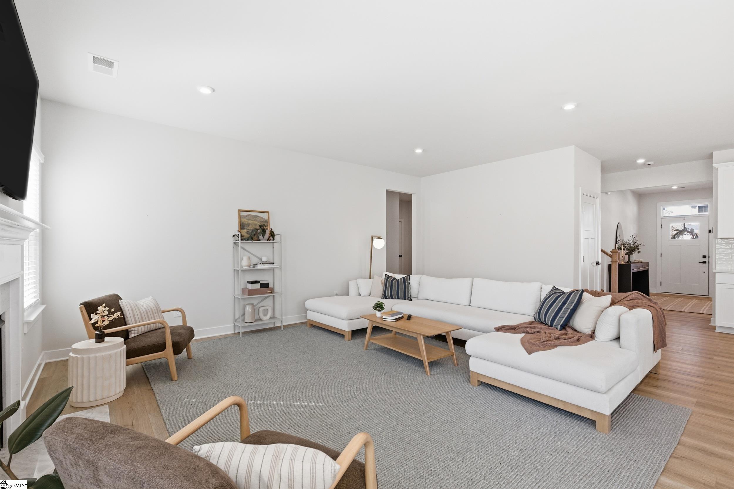 101 Comanche Trail Greenville, SC 29607 - Photo 6 of 46