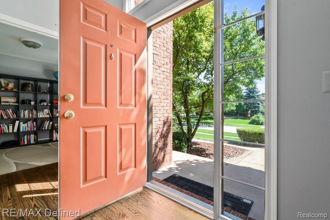 1158 Brunswick Rochester, MI 48309 - Photo 10 of 47 1158-Brunswick-05.jpg