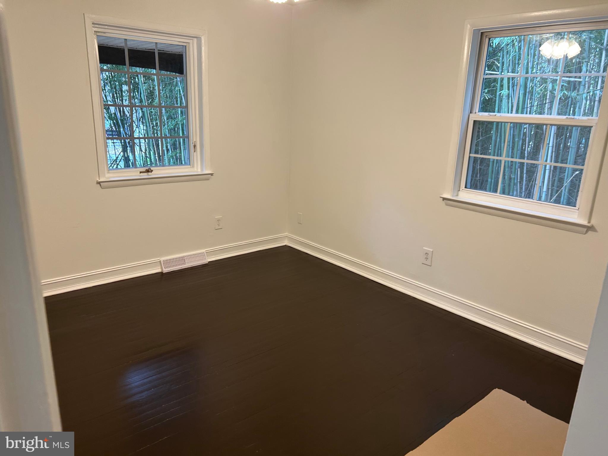 1350 Ritchie Highway Arnold, MD 21012 - Photo 21 of 30 an empty room with a window