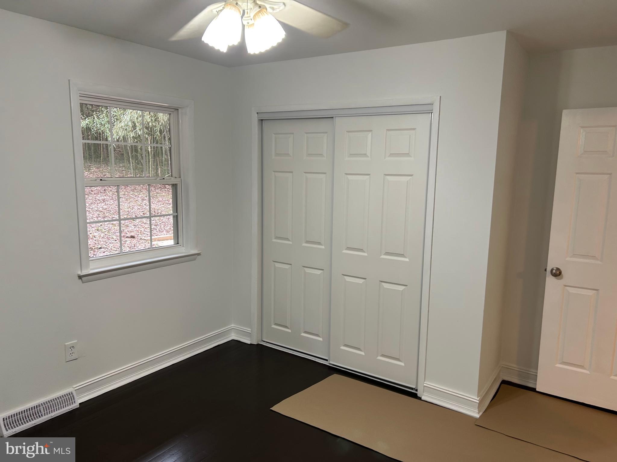 1350 Ritchie Highway Arnold, MD 21012 - Photo 7 of 30 an empty room with windows