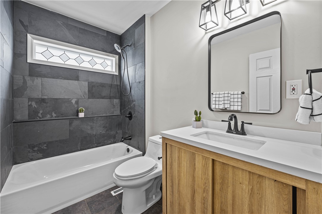 276 Parsells Avenue Rochester, NY 14609 - Photo 18 of 33