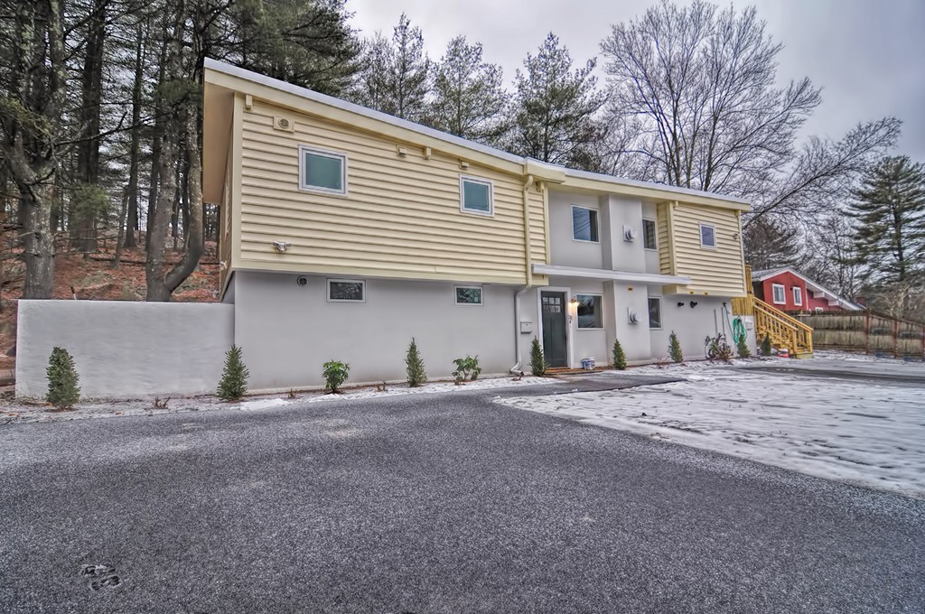 33 Walnut Knolls Canton, MA 02021 - Photo 2 of 24 Gallery Image 2