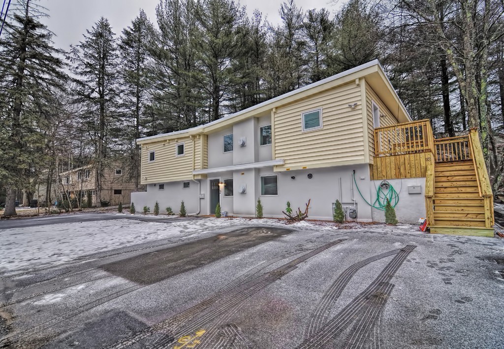 33 Walnut Knolls Canton, MA 02021 - Photo 3 of 24 Gallery Image 3