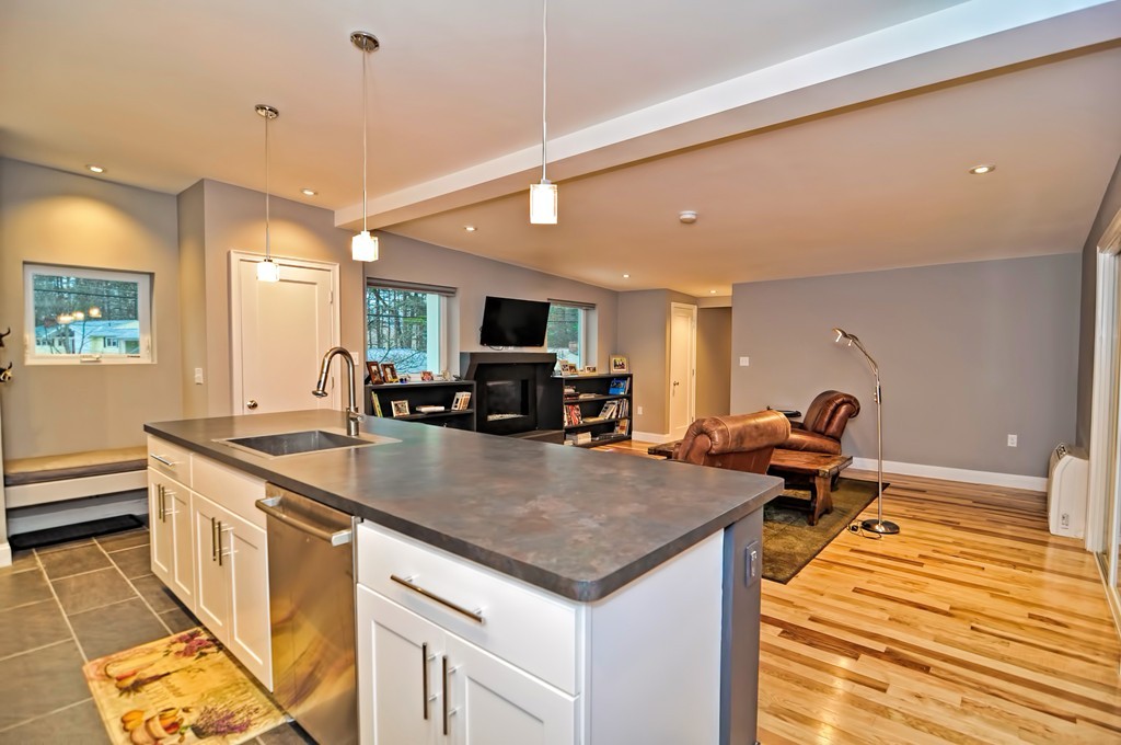 33 Walnut Knolls Canton, MA 02021 - Photo 7 of 24 Gallery Image 7