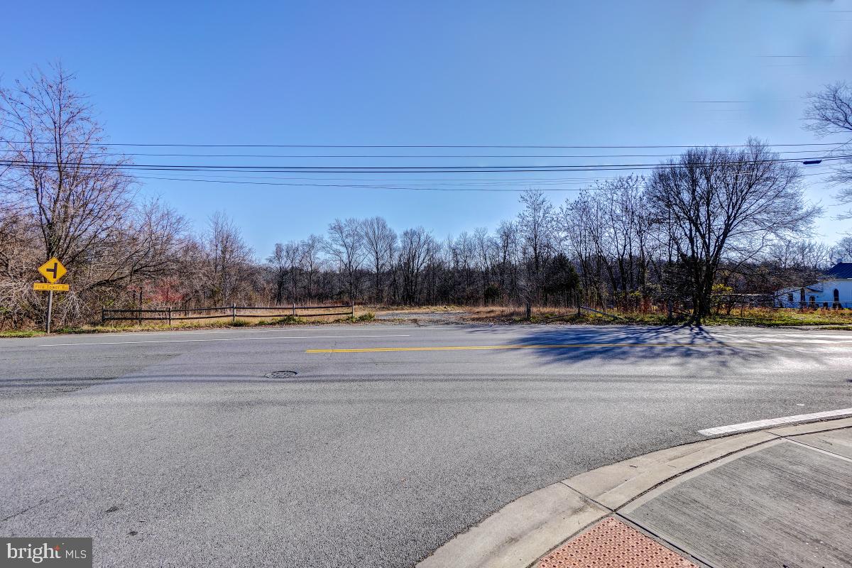 26131 Frederick Road Clarksburg, MD 20871 - Photo 11 of 13