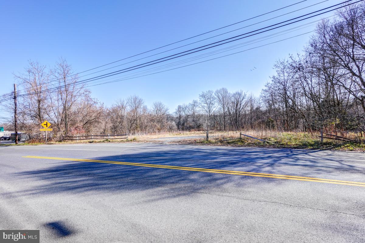 26131 Frederick Road Clarksburg, MD 20871 - Photo 10 of 13