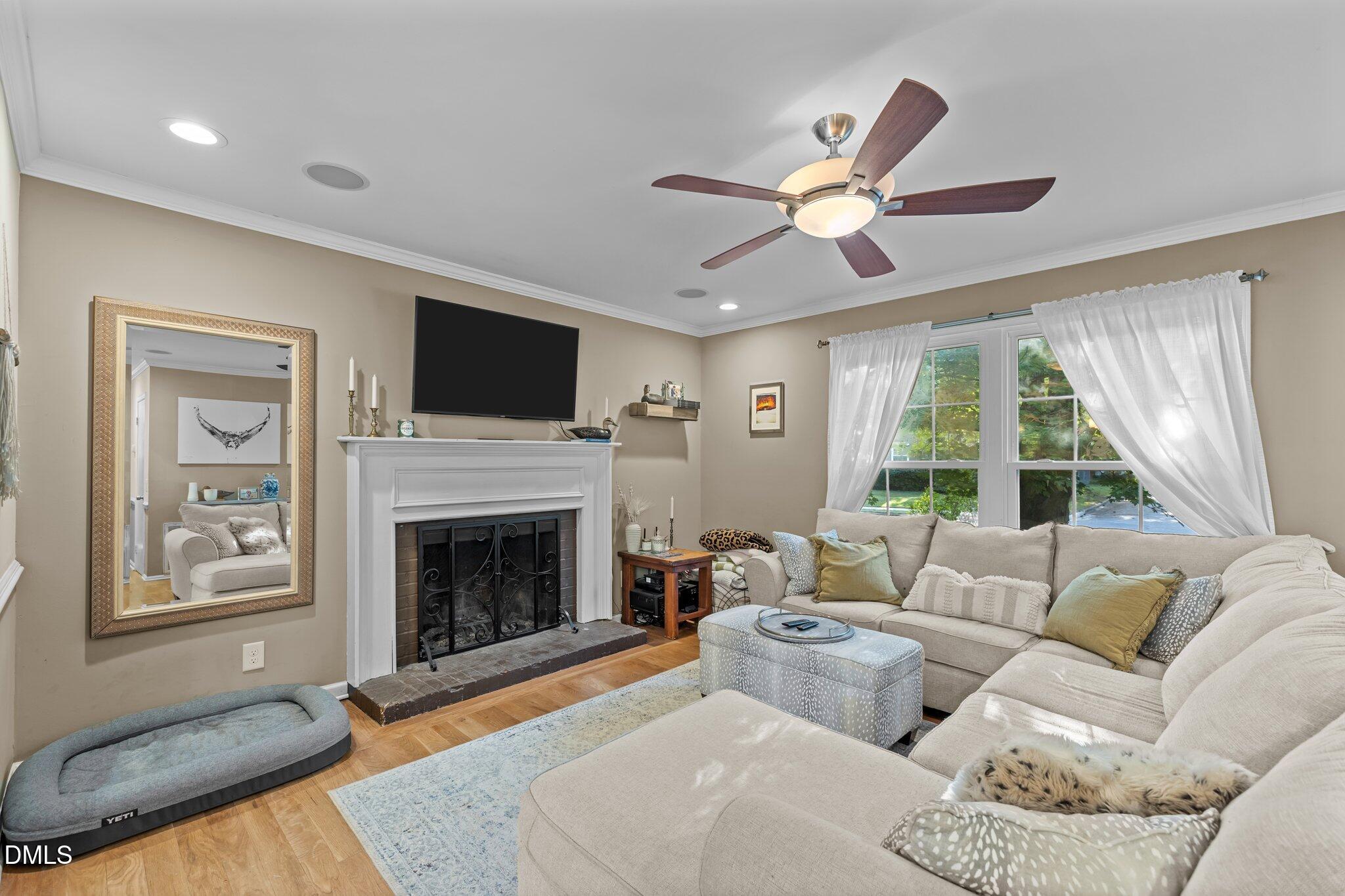 6109 Whittier Drive Raleigh, NC 27609 - Photo 5 of 58 4-web-or-mls-0S9A3572