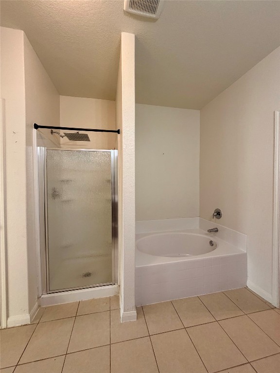 1303 Emerald Stone Drive Rosharon, TX 77583 - Photo 21 of 24 Master bathroom