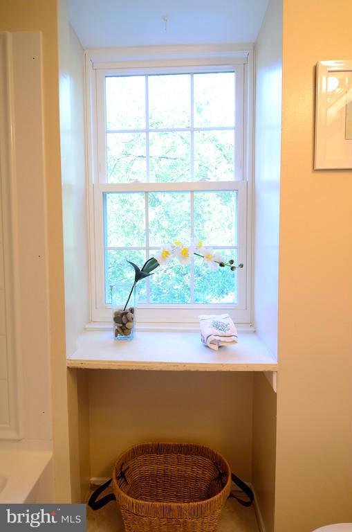 2330 Hunters Square Court Reston, VA 20191 - Photo 17 of 30 a room with a window