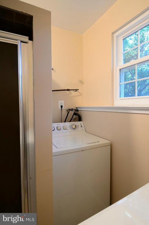 2330 Hunters Square Court Reston, VA 20191 - Photo 28 of 30 a utility room with dryer and washer