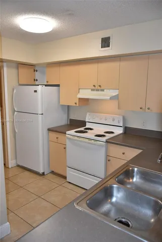 $2,300 | Aventine at Miramar, Miramar, FL 33025