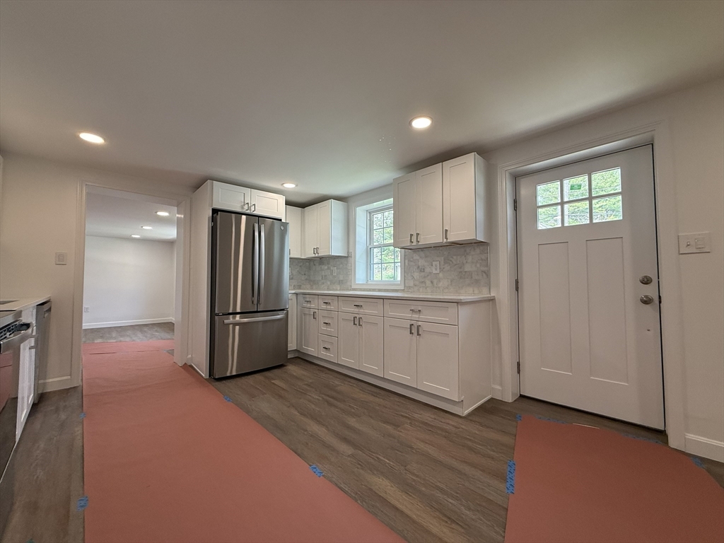 43 Buttonwood Road Halifax, MA 02338 - Photo 3 of 22