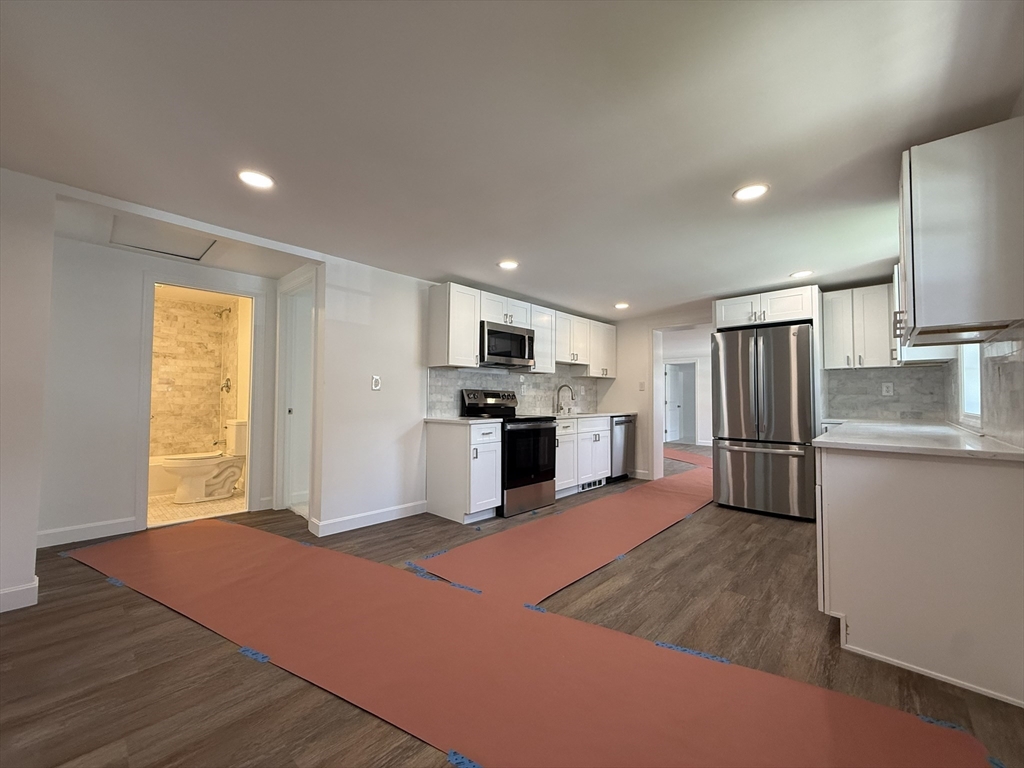 43 Buttonwood Road Halifax, MA 02338 - Photo 4 of 22