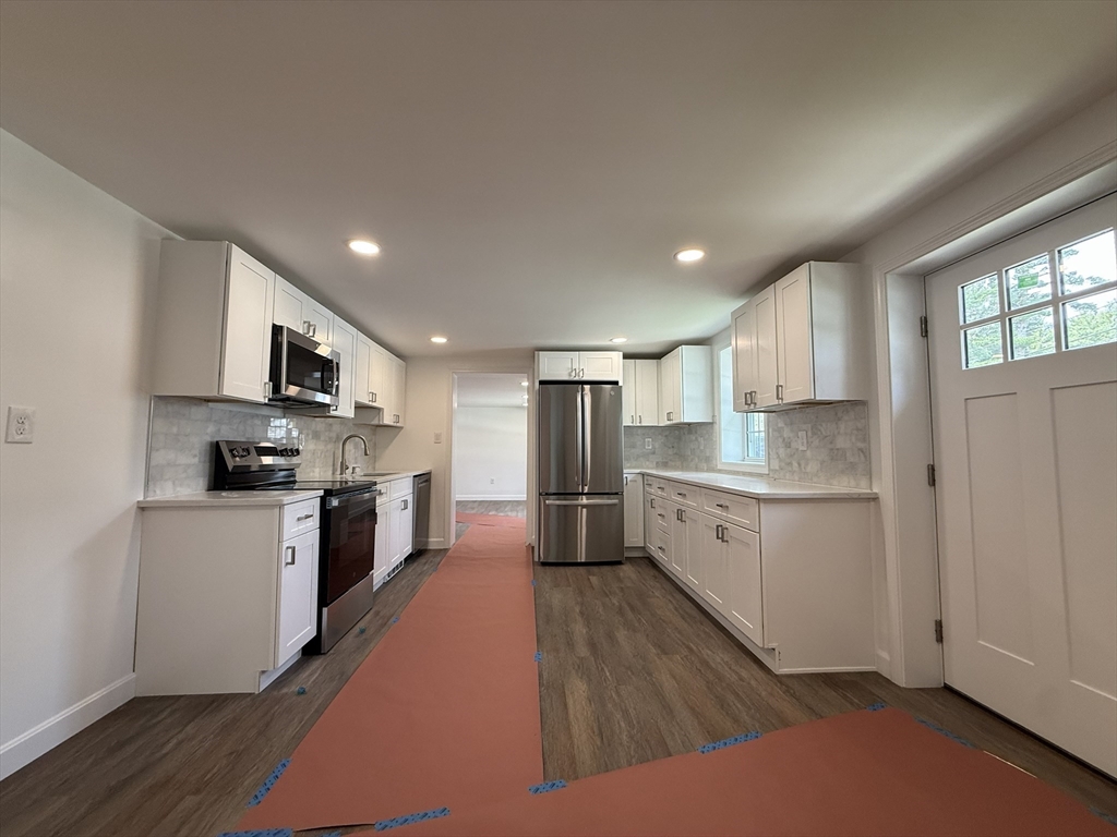 43 Buttonwood Road Halifax, MA 02338 - Photo 5 of 22