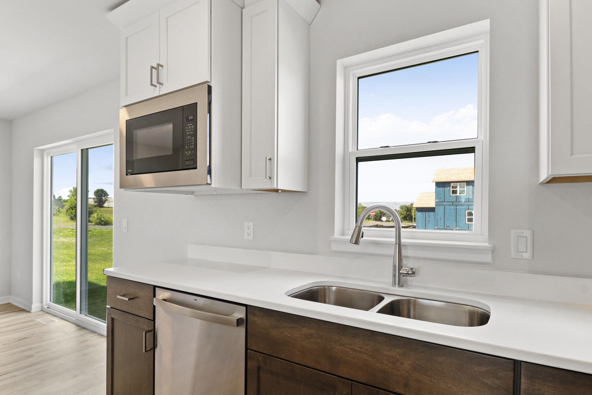 244 Hawks View, Unit 5 Edgerton, WI 53534 - Photo 14 of 31