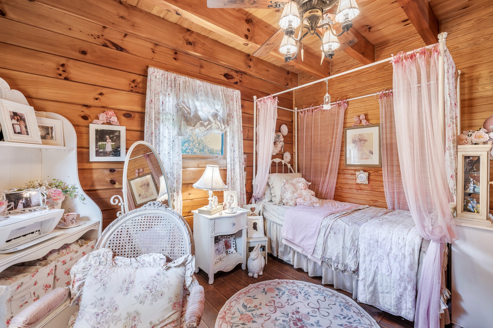 7997 Shoals Branch Road Primm Springs, TN 38476 - Photo 21 of 50 a bedroom with bed and a large window