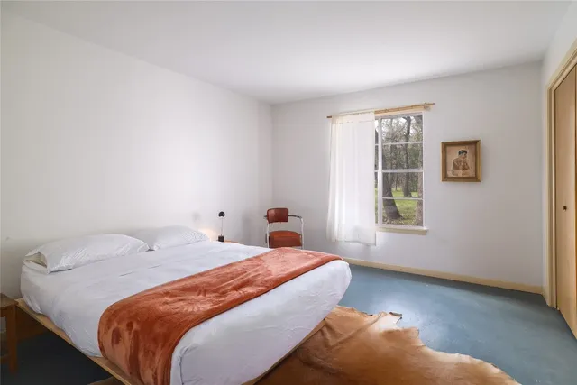 $2,950 | 305 Reimer Avenue, San Marcos, TX 78666