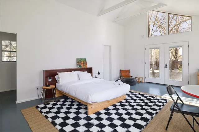 $2,950 | 305 Reimer Avenue, San Marcos, TX 78666