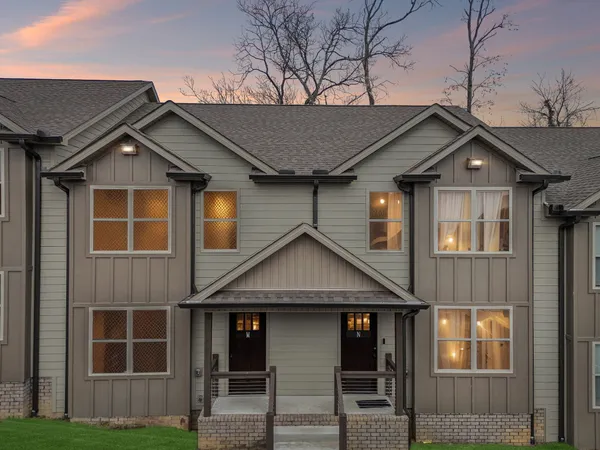 $4,000,000 | 122 West Broad Street, Smithville, TN 37166