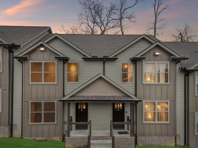 $4,000,000 | 122 West Broad Street, Smithville, TN 37166