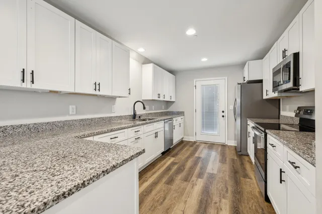 $4,000,000 | 122 West Broad Street, Smithville, TN 37166