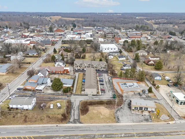 $4,000,000 | 122 West Broad Street, Smithville, TN 37166