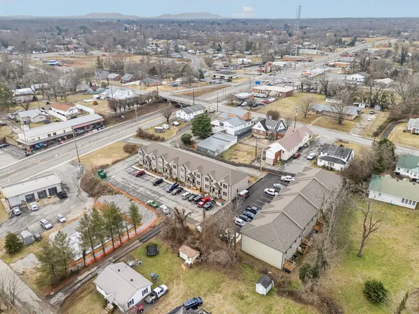 $4,000,000 | 122 West Broad Street, Smithville, TN 37166