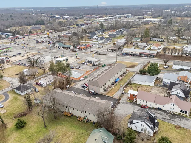 $4,000,000 | 122 West Broad Street, Smithville, TN 37166