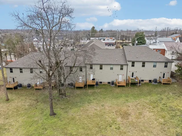 $4,000,000 | 122 West Broad Street, Smithville, TN 37166