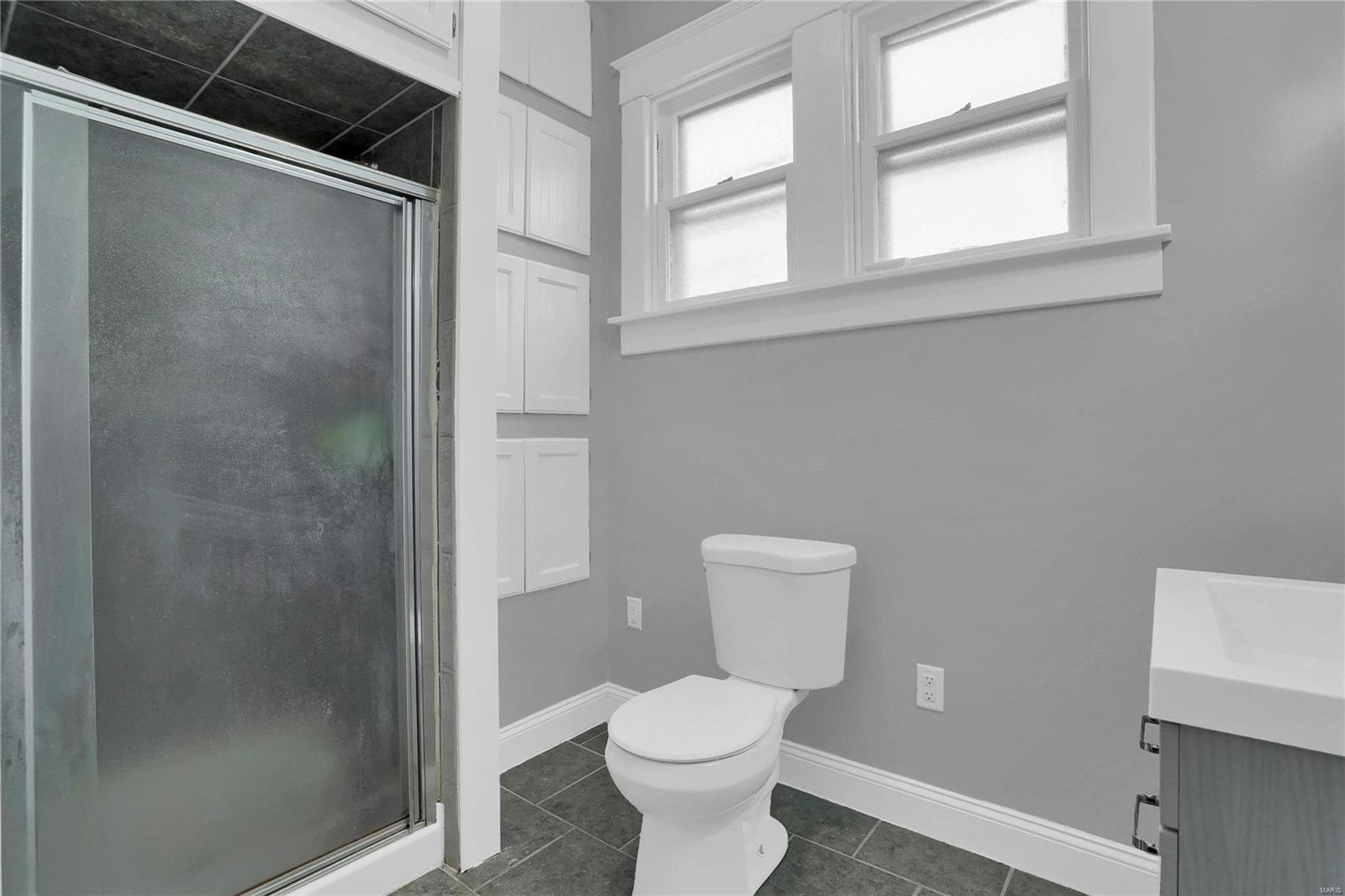 831 Logan Street Alton, IL 62002 - Photo 12 of 29 Gallery Image 12