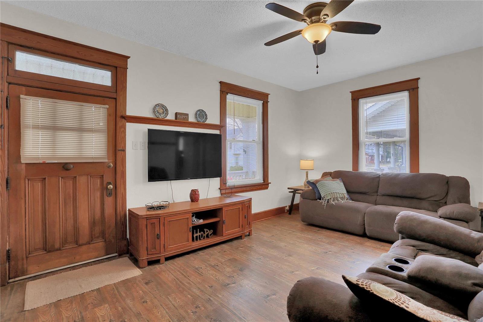 831 Logan Street Alton, IL 62002 - Photo 3 of 29 Gallery Image 3