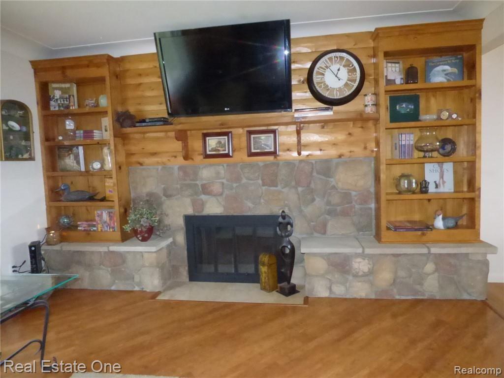 5629 Pinckney Road Howell, MI 48843 - Photo 5 of 43