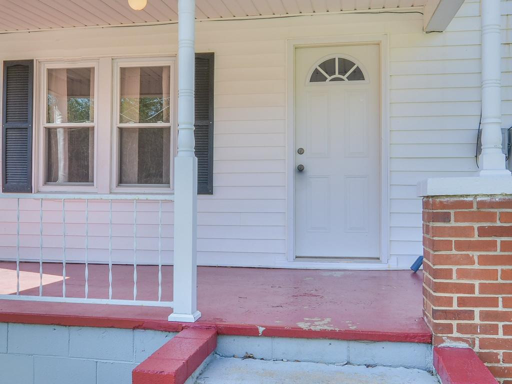 109 Pierce Branch Road Elizabethton, TN 37643 - Photo 5 of 31 Come on in