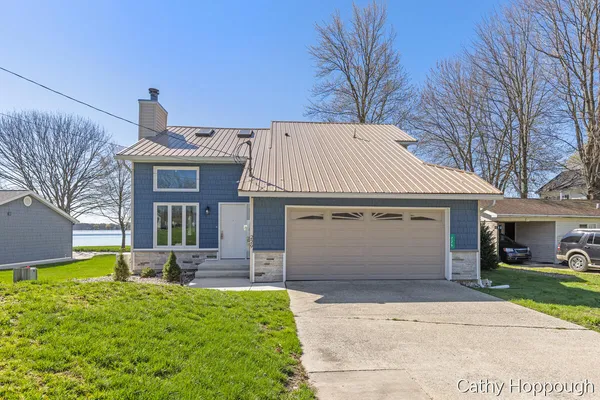 $550,000 | 229 Ivason Drive, Stanton, MI 48888
